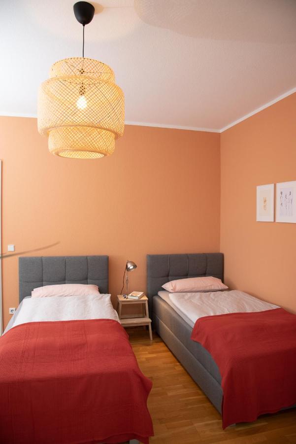 Kassberg Apartment Im Retro-Stil / Netflix & Wifi Chemnitz Luaran gambar