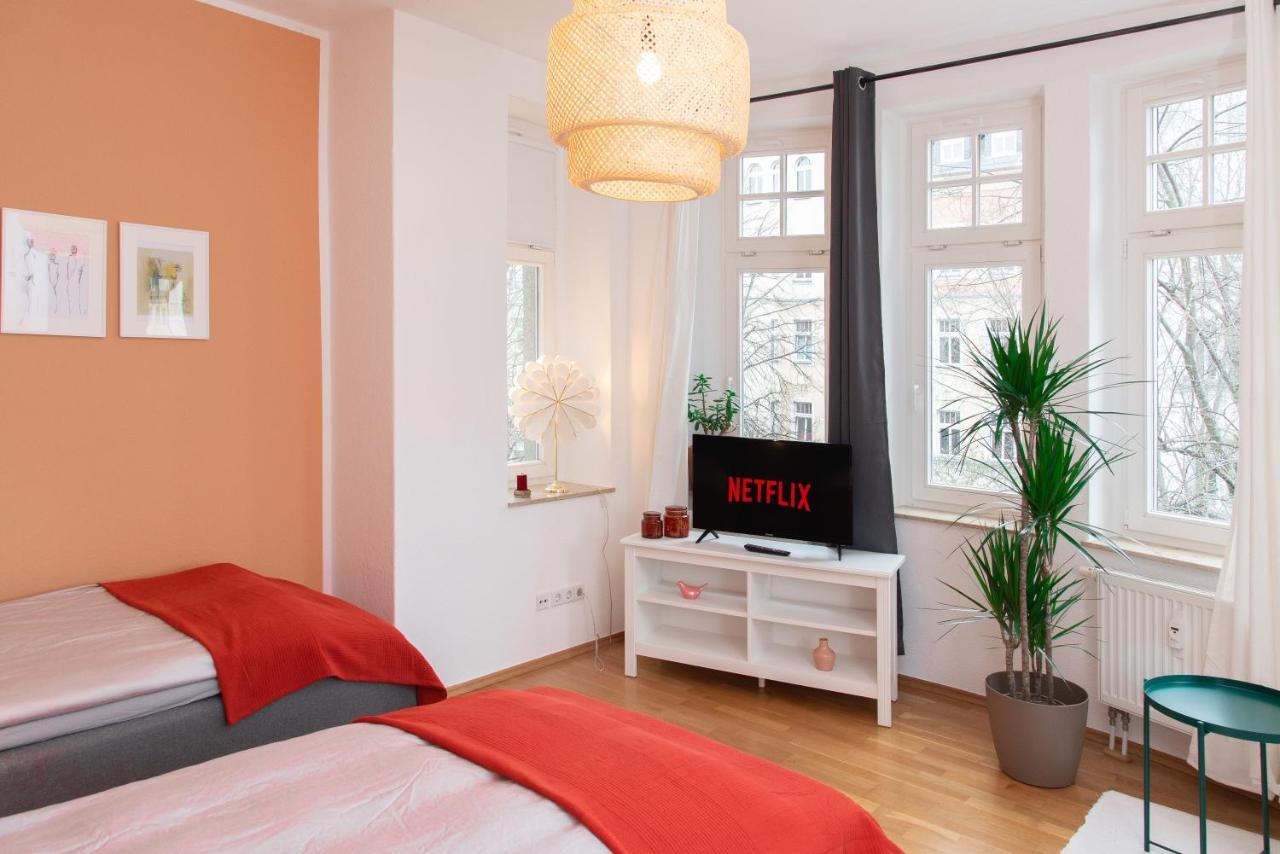 Kassberg Apartment Im Retro-Stil / Netflix & Wifi Chemnitz Luaran gambar