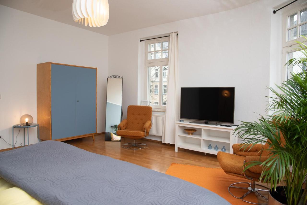 Kassberg Apartment Im Retro-Stil / Netflix & Wifi Chemnitz Luaran gambar