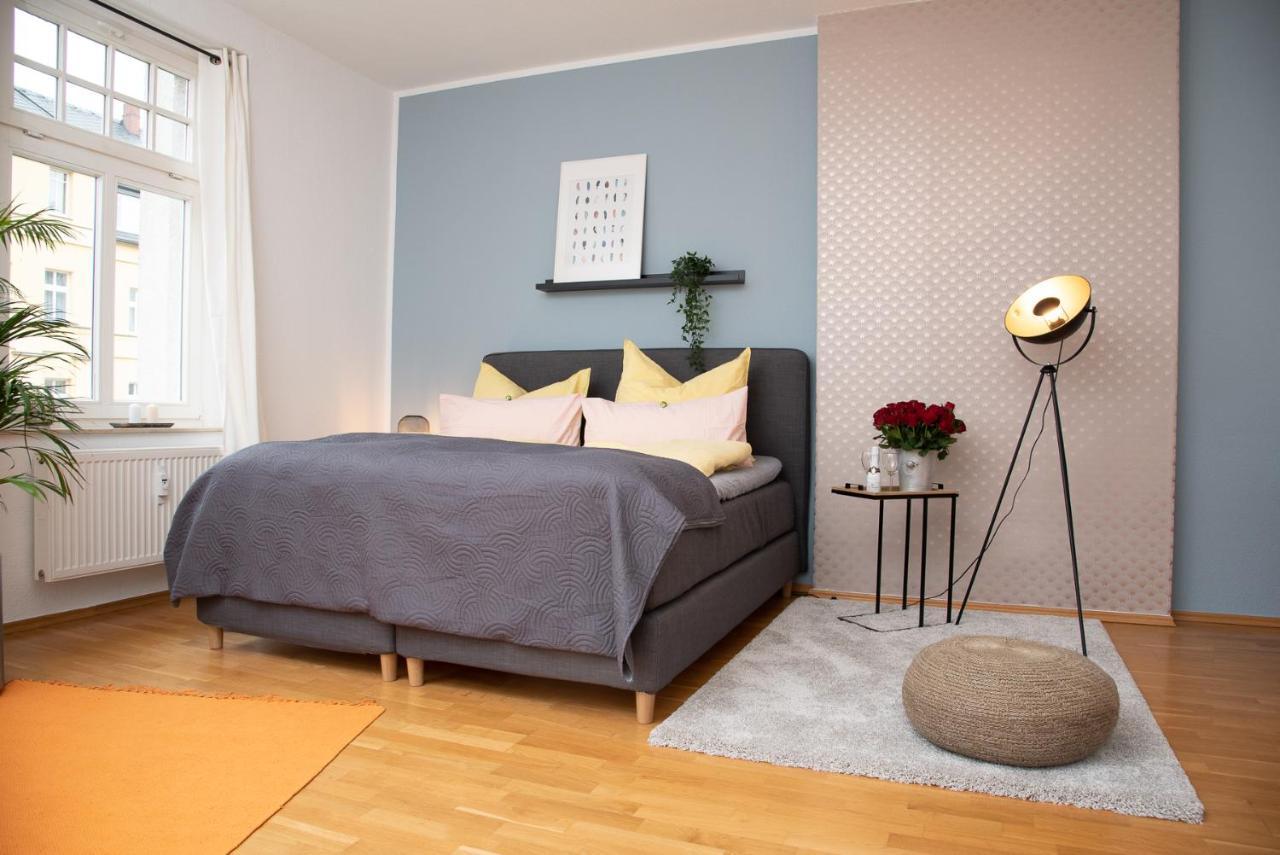 Kassberg Apartment Im Retro-Stil / Netflix & Wifi Chemnitz Luaran gambar